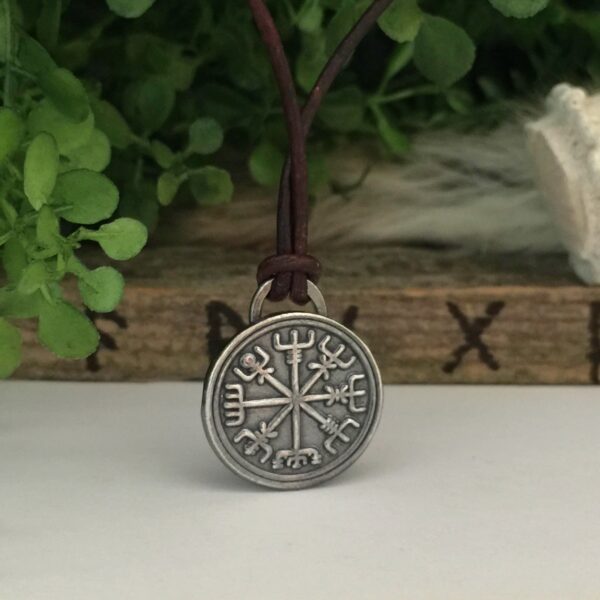vegvisir necklace