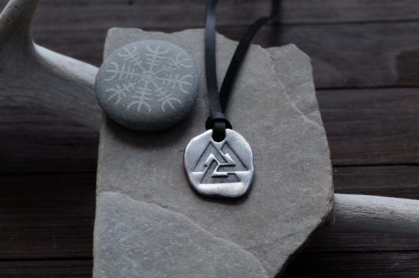 valknut pendant valknut pendant