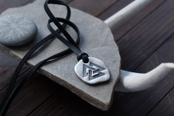 valknut pendant