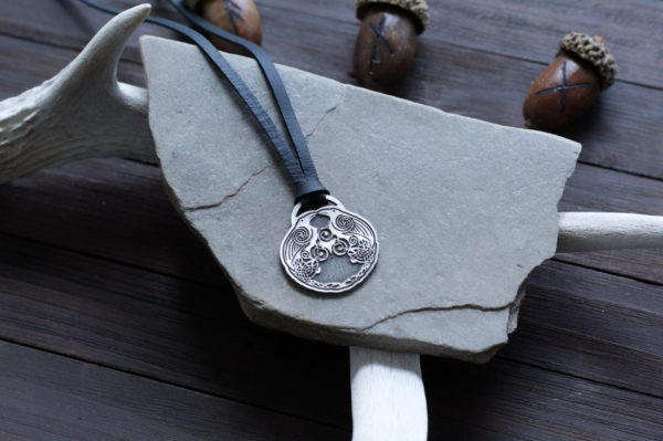 huginn and muninn pendant
