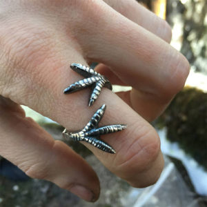 raven claw ring