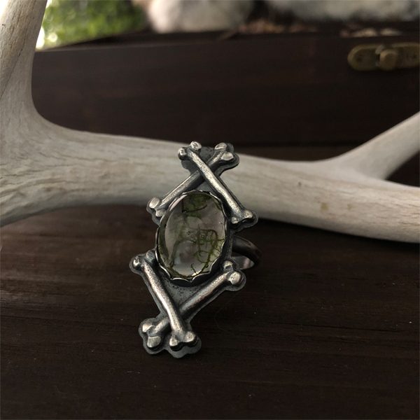 Crossed Bones Ring - Real Moss Resin Cabochon - Size 9
