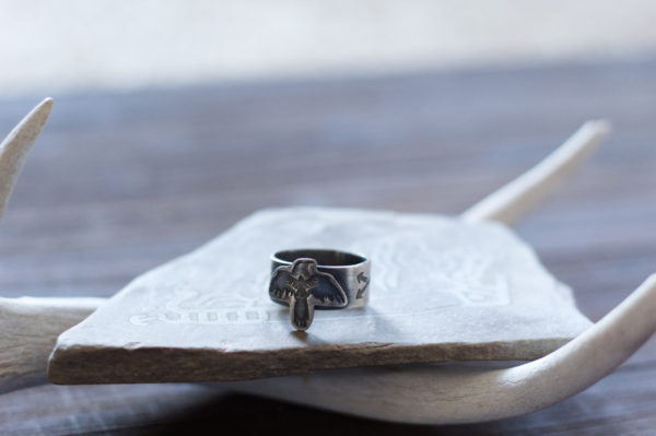 raven ring