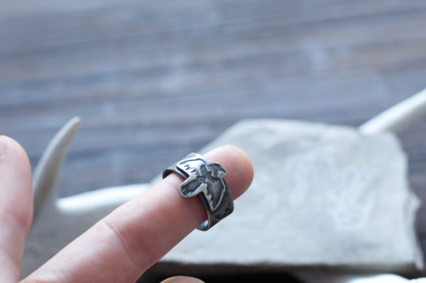 raven ring