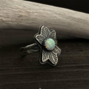 silver leaves ring