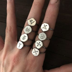 vinca symbol ring