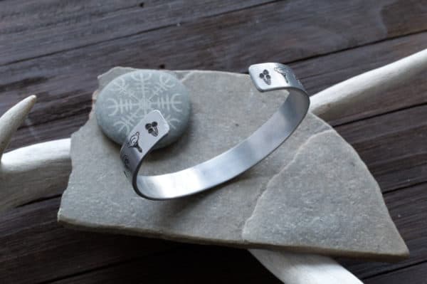 hexenwerk bracelet
