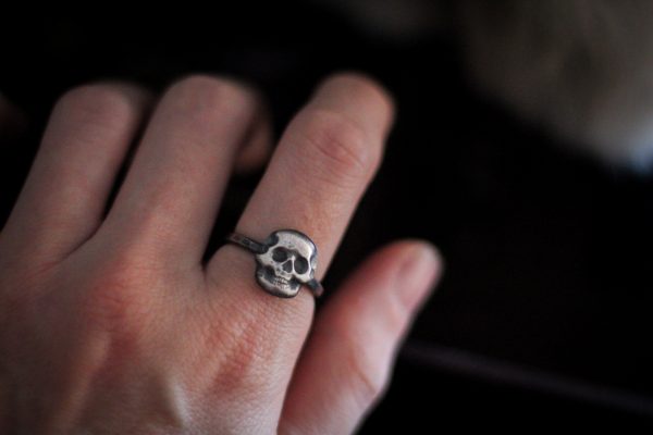 silver skull ring