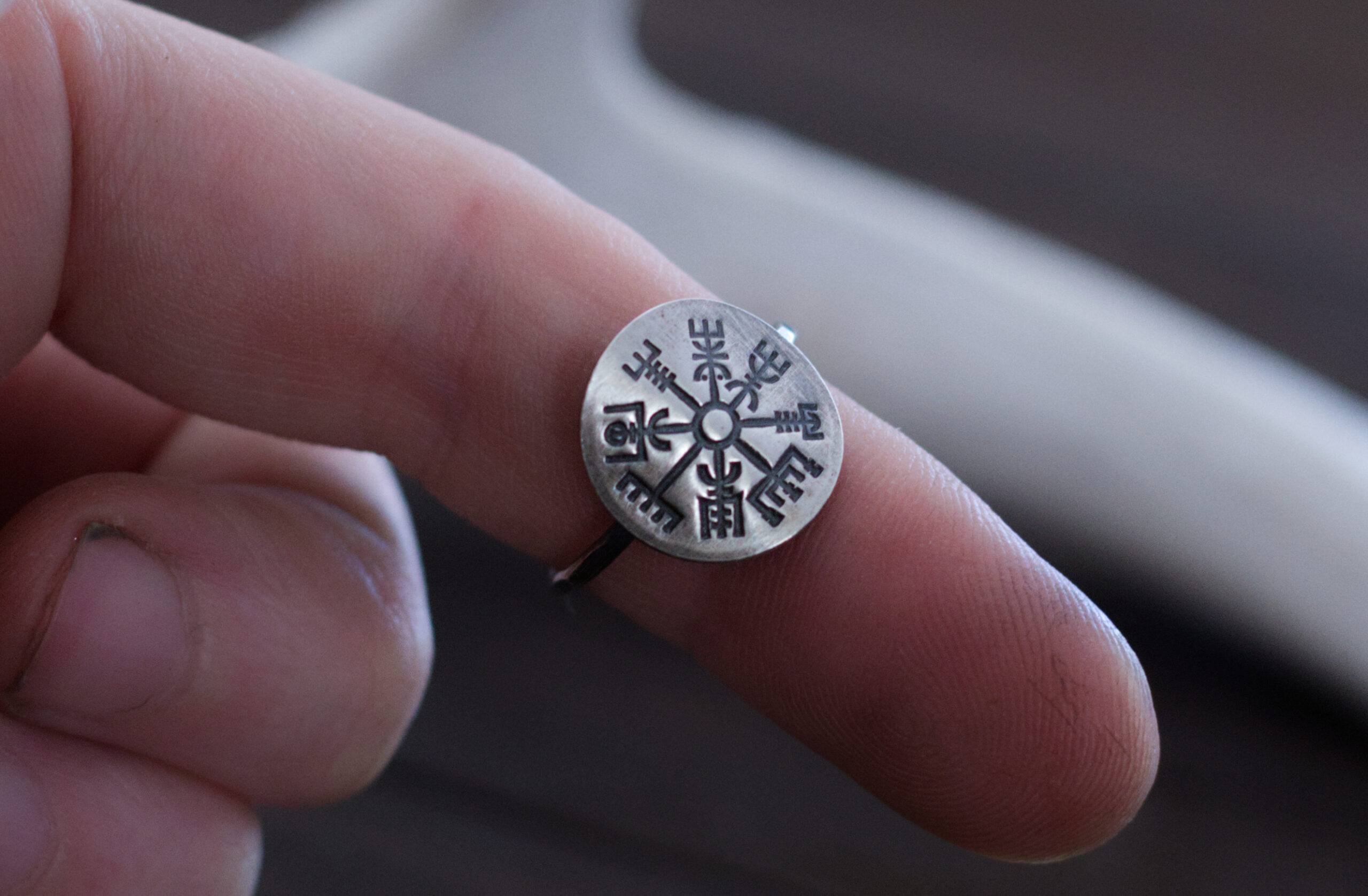 dainty vegvisir ring for women