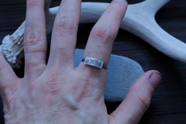 Tiny Longship Ring