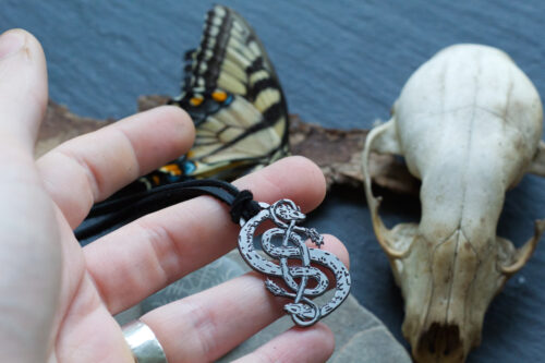 loki necklace Urnes Snakes