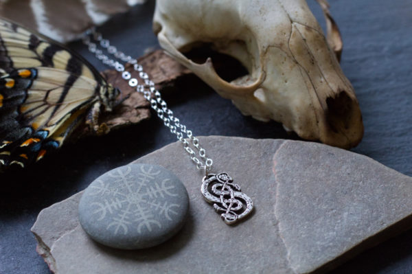 loki necklace Urnes Snakes