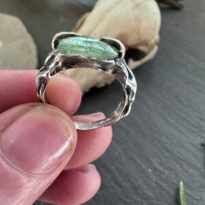 Claw Set Green Kyanite Sterling Silver Ring - Size 7.25