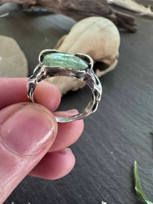 Claw Set Green Kyanite Sterling Silver Ring - Size 7.25