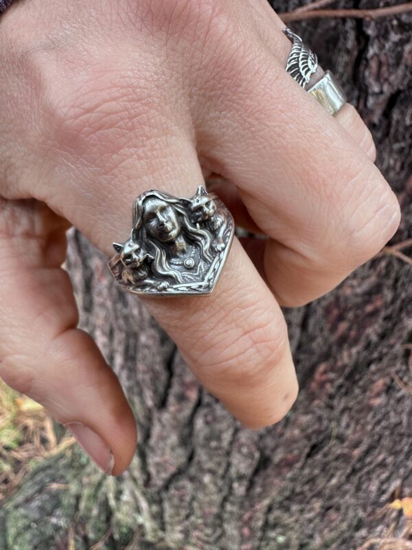 Sterling Silver Freya Freyja Ring with Cats Norse Mythology Goddess Freyja Jewelry Women’s Gift Anniversary Viking Pagan Signet Ring Sterling Silver Freya Freyja Ring with Cats Norse Mythology Goddess Freyja Jewelry Women’s Gift Anniversary Viking Pagan Signet Ring