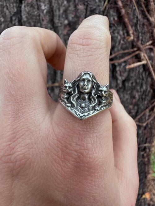 Sterling Silver Freya Freyja Ring with Cats Norse Mythology Goddess Freyja Jewelry Women’s Gift Anniversary Viking Pagan Signet Ring