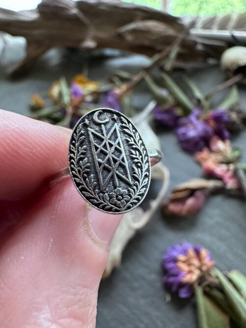 Web of Wyrd Ring
