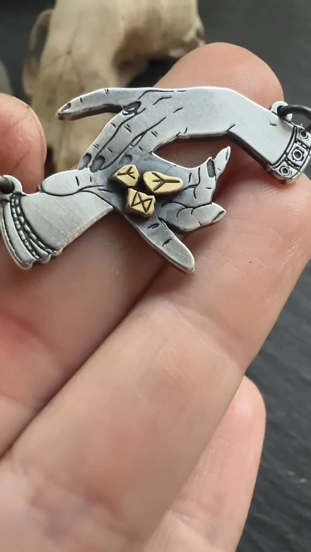 If you had this, which runes would you choose? Or would you accept the runes that chose you?