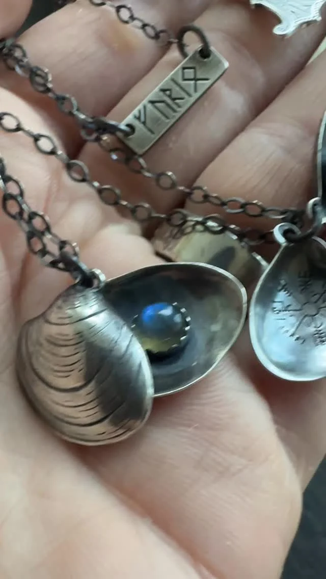 A few of today’s orders shipping out this morning ❤️